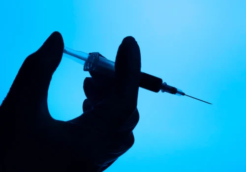 Preenchimento peninano com ácido hialuronico feito por médico especialista Dr. Victor Mol. Atendimento em Niterói e Rio de Janeiro.